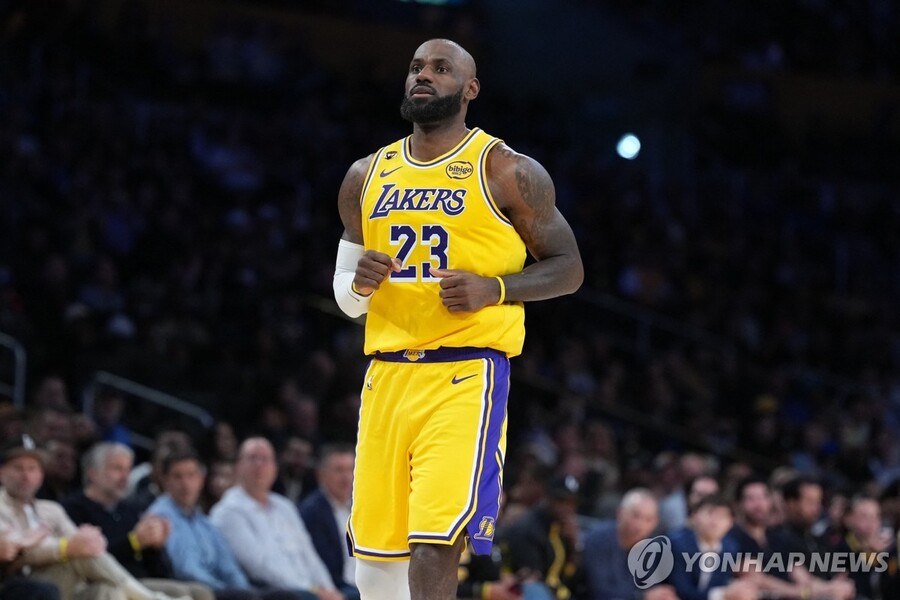 ▲ '살아있는 전설' 르브론 제임스가 22년 만에 올스타 선발 명단에서 제외됐다.ⓒ연합뉴스 제공