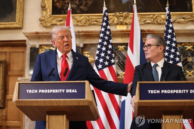 ▲ 도널드 트럼프 미국 대통령과 키어 스타머 영국 총리. 출처=EPAⓒ연합뉴스