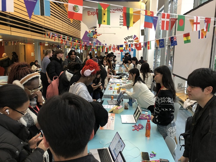 ▲ 런던 현지 소비자를 대상으로 진행한 '마켓 테스트' 현장모습.ⓒ한성대