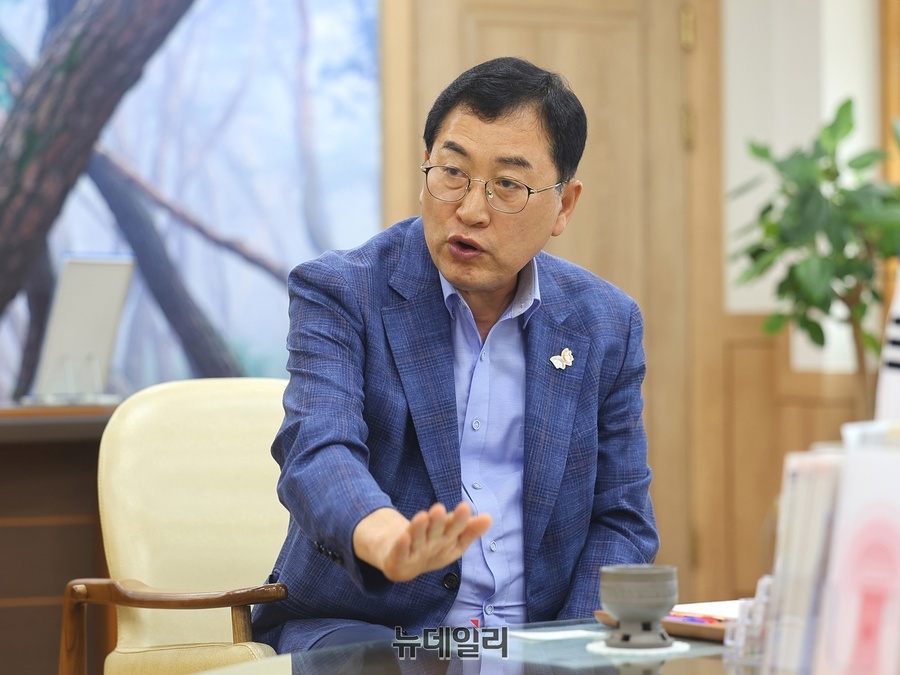 ▲ 주 시장은 올해 시정계획에 대해 “2026년은 거창한 계획을 나열하기보다, 그동안의 성과를 시민들이 체감할 수 있도록 ‘실행’하고 ‘증명’하는 해로 만들겠습니다. APEC을 치러낸 우리의 저력을 믿습니다. 시민 여러분과 함께, 더 큰 경주의 미래를 향해 쉬지 않고 뛰겠습니다.”라고 말했다.ⓒ뉴데일리