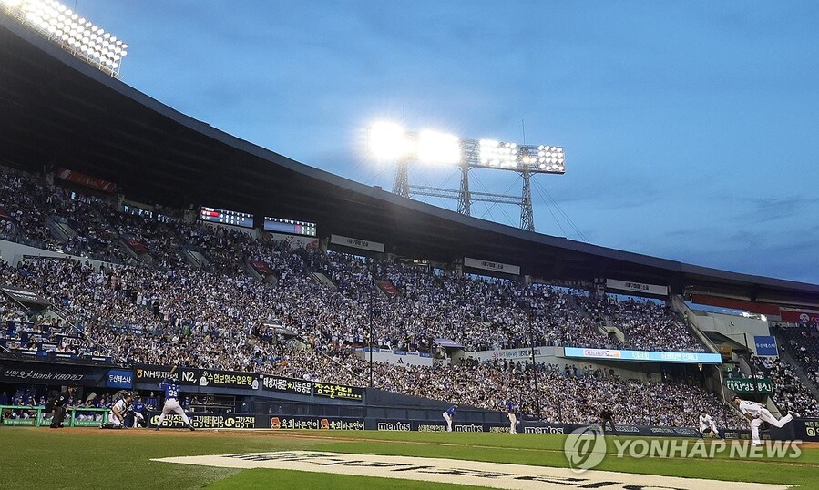 ▲ 한국 프로야구가 2025년 역대급 흥행 돌풍을 일으켰다.ⓒ연합뉴스 제공