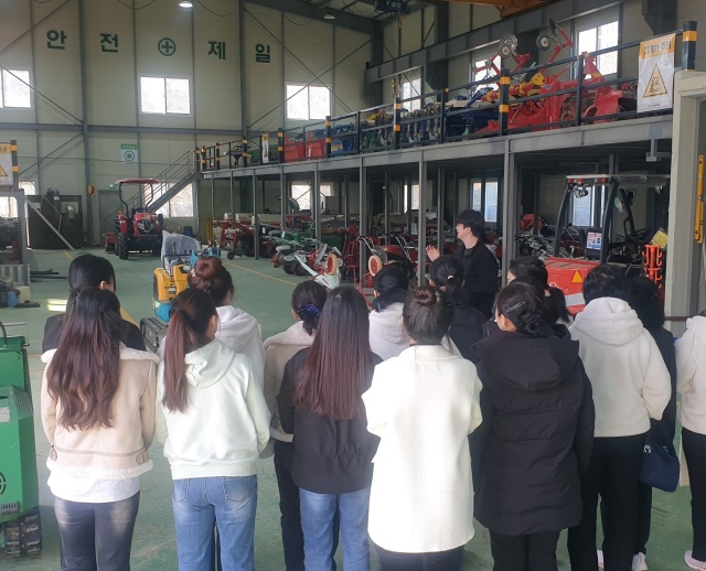 ▲ 안성시 하나원 북향민 대상 영농교육ⓒ안성시농업기술센터 제공