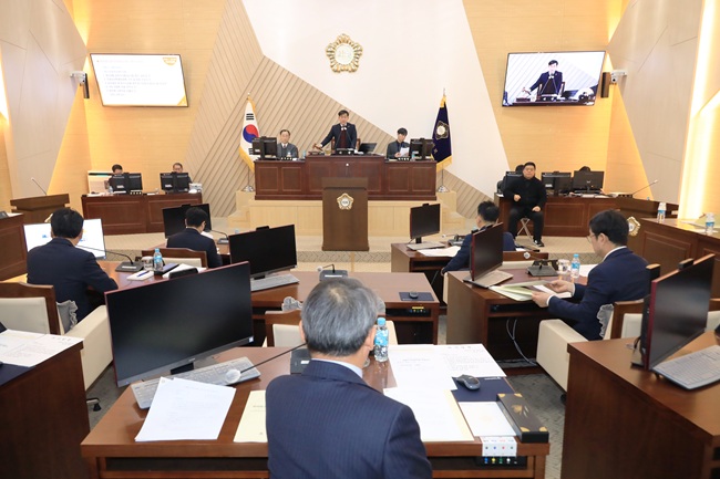 ▲ 제269회 삼척시의회(임시회) 제1차 본회의 모습. ⓒ삼척시의회