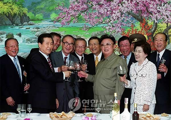 ▲ 2000년 6월 15일 남북공동선언 당시 만찬 모습. ⓒ 연합뉴스