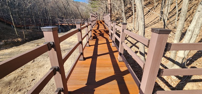 ▲ 자생식물원 생태탐방로 모습. ⓒ속초시