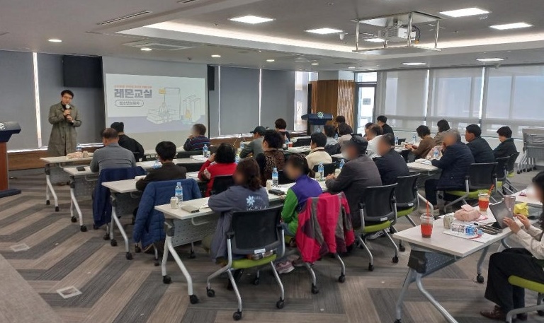 ▲ 대구광역시는 시민들의 건강한 디지털 기기 사용 습관 형성을 돕기 위해 2026년 인터넷 스마트폰 과의존 예방 및 해소사업을 수행할 전문 인력을 공개 모집한다.ⓒ대구시