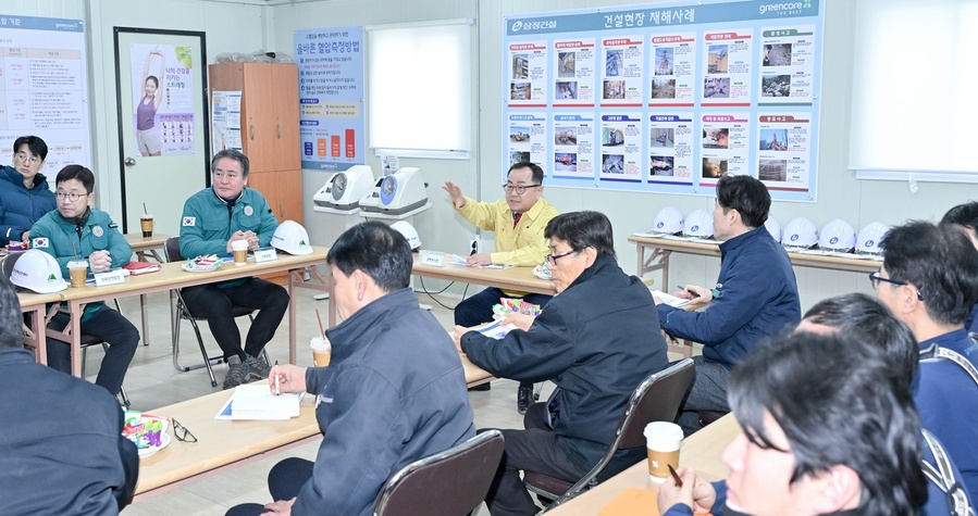 ▲ 대구광역시는 설 명절을 앞두고 건축공사장의 부실 요인을 사전에 차단하고 시민들이 안전한 연휴를 보낼 수 있도록 ‘겨울철 취약공정 건축공사장 특별안전점검’에 돌입했다.ⓒ대구시