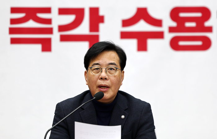▲ 송언석 국민의힘 원내대표가 27일 오전 서울 여의도 국회에서 열린 원내대책회의에서 발언하고 있다. ⓒ뉴시스