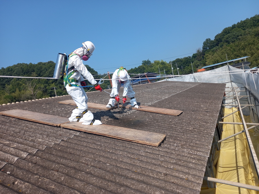 ▲ 슬레이트 지붕 철거현장 모습ⓒ