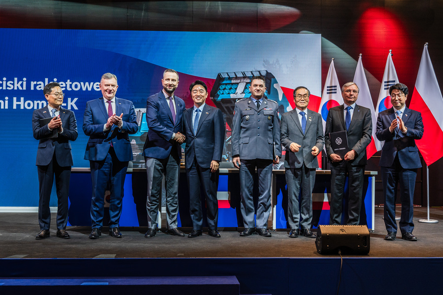 ▲ 폴란드 바르샤바 군사 박물관에서 ‘천무 3차 실행계약 체결식‘이 열렸다. ⓒ한화에어로스페이스