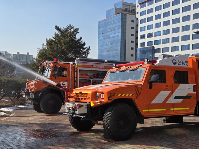 ▲ 다목적 산불진화차량. ⓒ북부지방산림청