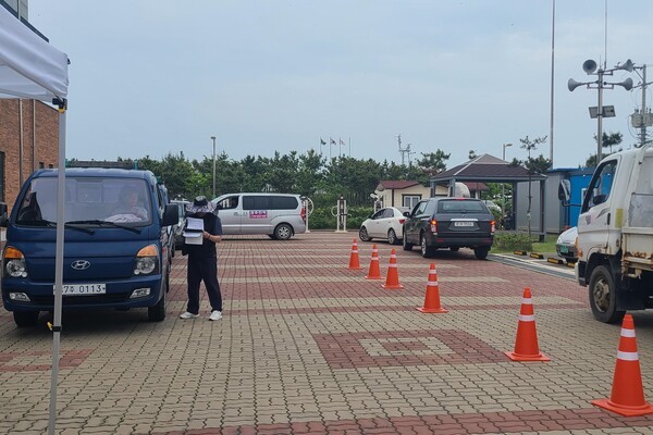 ▲ 인천 옹진군은 섬지역 주민들을 위해 올해도 '찾아가는 자동차 출장 검사'를 실시한다. ⓒ인천 옹진군 제공