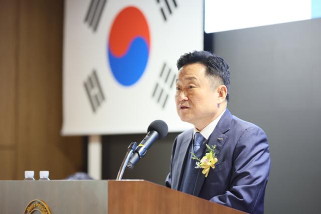 ▲ 최인호 주택도시보증공사 신임 사장이 부산 부산국제금융센터(BIFC) 대강당에서 열린 취임식에 참석해 취임사를 말하고 있다. ⓒHUG