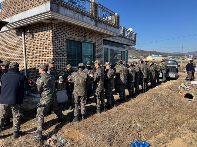 충주 지역 곳곳 온정의 손길 이어져