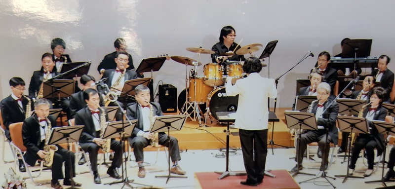 ▲ 이정덕 지휘자 아래 색소폰 연주회 모습.ⓒ이정덕 색소폰 아카데미
