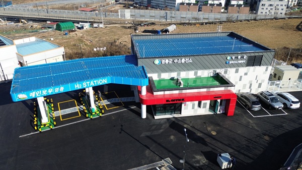 ▲ 영동군,‘2026년 수소전기자동차 보급사업’으로  승용 20대와 승합 10대 등 총 30대를 보급한다.ⓒ영동군