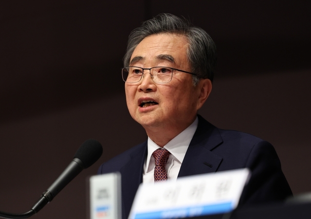 ▲ 조현 외교부 장관이 29일 오전 서울 중구 한국프레스센터에서 열린 관훈클럽 초청 토론회에서 패널의 질문에 답하고 있다. ⓒ뉴시스