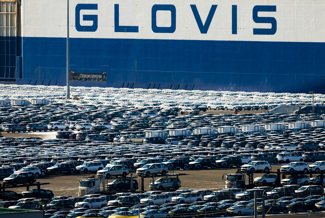 ▲ 27일 경기 평택시 평택항에 수출용 자동차가 세워져 있다. ⓒ뉴시스