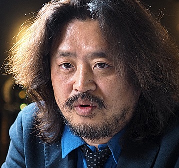 '김어준 유튜브' 품에 안은 靑 … 이번엔 '우파 뉴미디어' 출입 허용할까