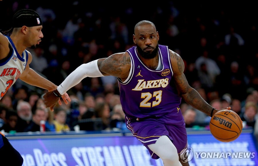 ▲ '킹' 르브론 제임스가 22년 연속 올스타 명단에 이름을 올렸다.ⓒ연합뉴스 제공