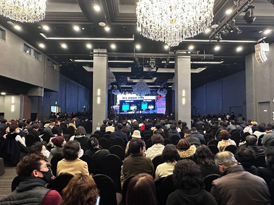 ▲ 이 전 최고위원은 이번 신간에 현장에서 얻은 생생한 사례와 전략을 담았다. 해당 도서는 행사 이후 온·오프라인 서점을 통해 만나볼 수 있다.ⓒ이재만 출마예정자측