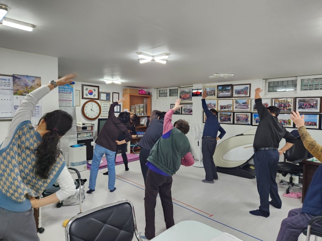 ▲ 온돌경로당 프로그램 장면ⓒ화성시 제공