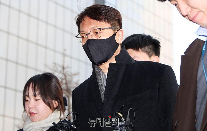 ▲ 지난해 말 국회에서 열린 쿠팡 사태 연석 청문회에서 위증한 혐의를 받는 박대준 전 쿠팡 대표가 3일 오전 마포구 서울경찰청 반부패수사대에 출석하고 있다. ⓒ서성진 기자