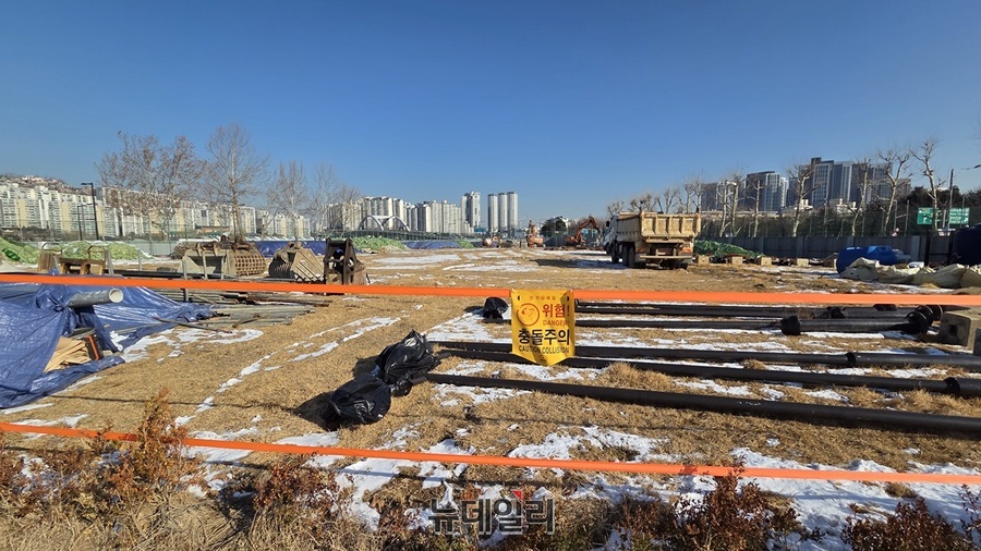 ▲ 서울 성동구 옛 삼표레미콘 부지. 기존 공장 시설은 모두 철거된 상태다. ⓒ김승환 기자