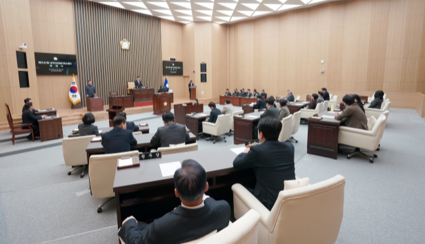 ▲ 춘천시의회가 2일 제1차 본회의를 시작으로 11일까지 제347회 임시회 일정에 들어갔다. ⓒ춘천시의회