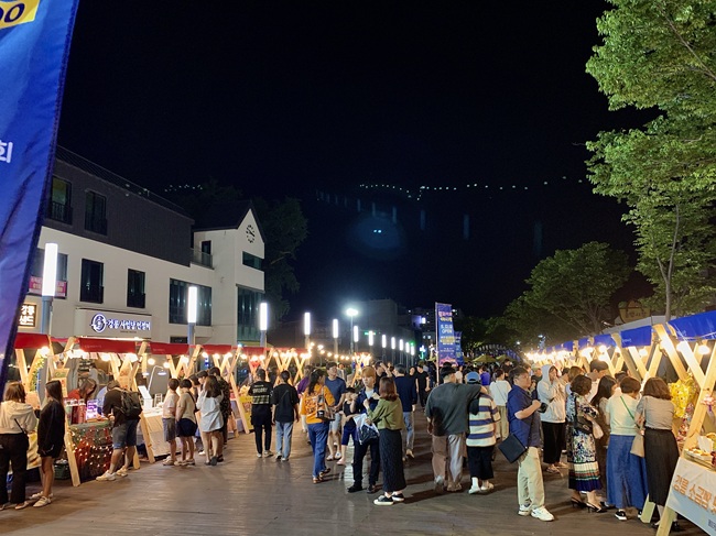 ▲ 월화거리 야시장 풍경. ⓒ강릉시