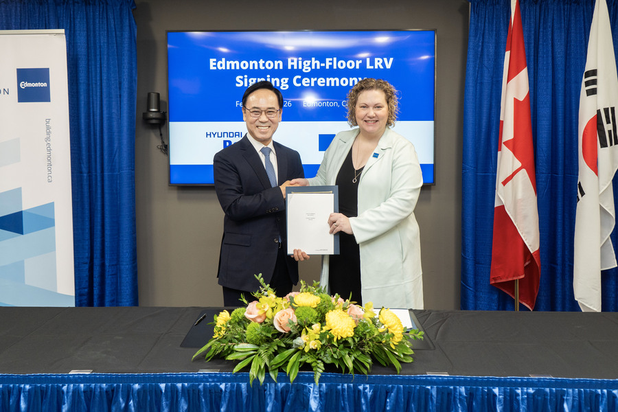 ▲ 현대로템 캐나다 에드먼턴 경전철 계약식 ⓒ현대로템