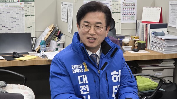 ▲ 허태정 전 시장은 대전시청 기자실에서 충청특위 자문위원으로 예타 제도 개선 필요성이 있다고 말했다.ⓒ대전언론인클럽기자단