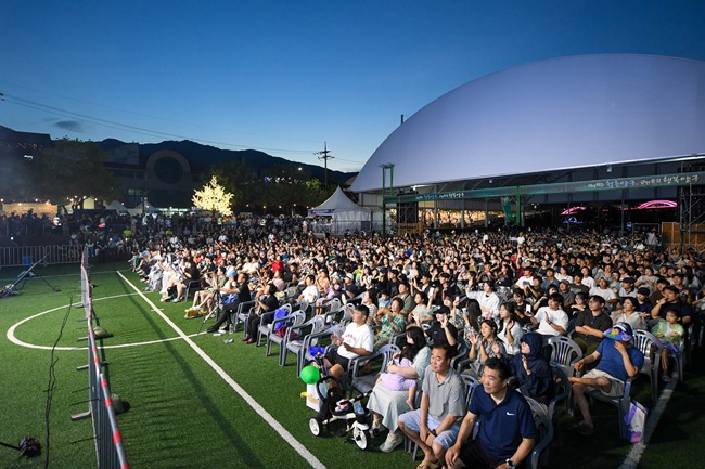 ▲ 지난해 열린 청춘양구 배꼽축제 장면. ⓒ양구군