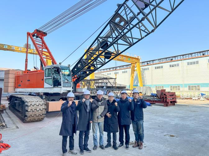 ▲ 한국생산기술연구원과 한국건설기계연구원, 관련 기업들로 구성된 공동연구팀. 왼쪽부터 한국크레인협회 김인유 부회장, 한건연 이호연 책임연구원, 한건연 정진범 선임연구원, 생기원 김병학 수석연구원, 플렉스시스템 강성귀 이사, 지이산업 신호진 과장. (사진=생산기술연구원) ⓒ전성무 기자