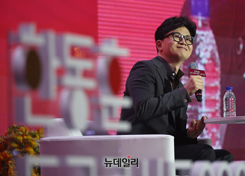 ▲ 한동훈 전 국민의힘 대표가 8일 오후 서울 송파구 잠실실내체육관에서 열린 토크콘서트에서 발언하고 있다. ⓒ정상윤 기자