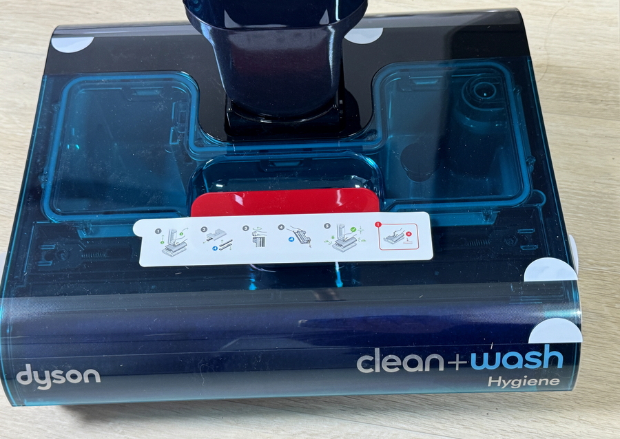 ▲ 제품 브랜드와 모델명을 직관적으로 표시한 것도 눈에 띄었다. ⓒ김재홍 기자