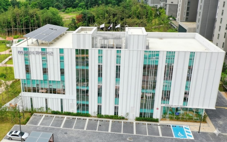 ▲ 하남시위례도서관이 금융위원회 산하 시니어금융교육협의회‘시니어 은퇴자산관리교육 밸류-업클래스’에 선정됐다 ⓒ하남시 제공