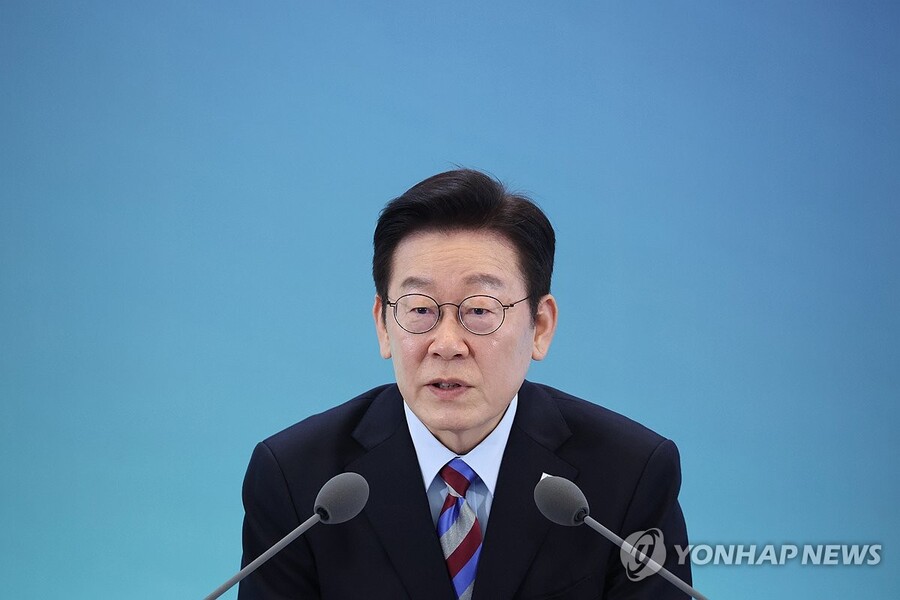 ▲ 이재명 대통령이 지난 6일 창원 성산구 창원컨벤션센터에서 열린 '경남의 마음을 듣다' 타운홀미팅 간담회에서 발언하고 있다.  ⓒ연합뉴스