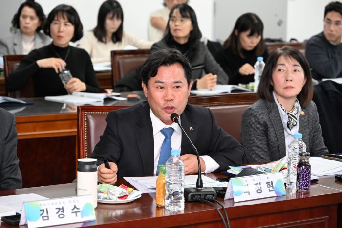 박정현 부여군수, 지역순환경제 활성화 포럼서 '굿뜨래페이' 지역경제 모델 소개