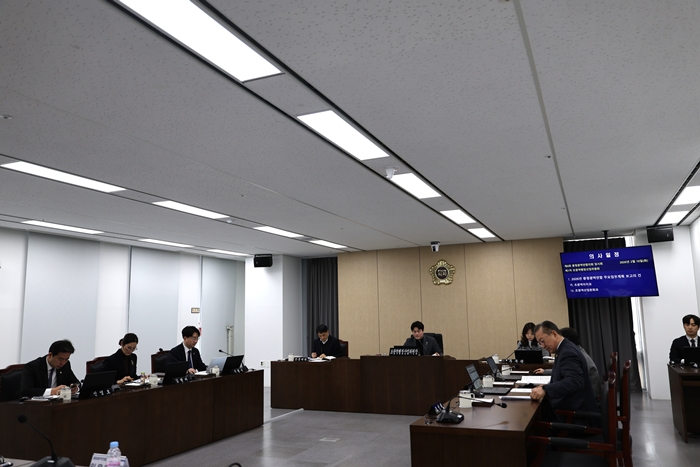 ▲ 10일 열린 충청광역연합의회 초광역행정산업위원회 제8회 임시회 제1차 회의. ⓒ충청광역연합의회