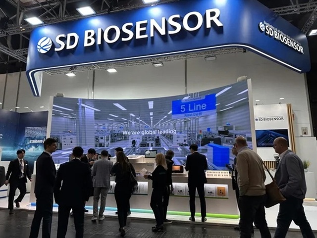 ▲ 에스디바이오센서 'MEDICA 2025' 부스. ⓒ에스디바이오센서