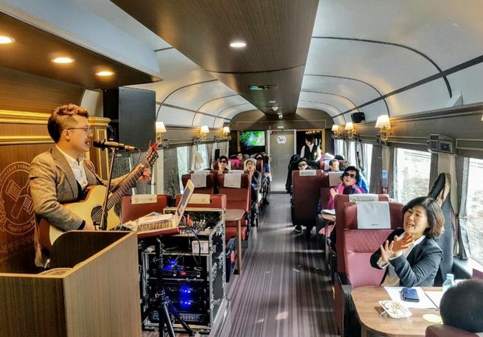 ▲ 지역사랑 철도 내부 모습. ⓒ영동군