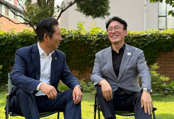 ▲ 정청래 더불어민주당 대표(왼쪽)과 김민석 국무총리. ⓒ정청래 대표 페이스북 캡처