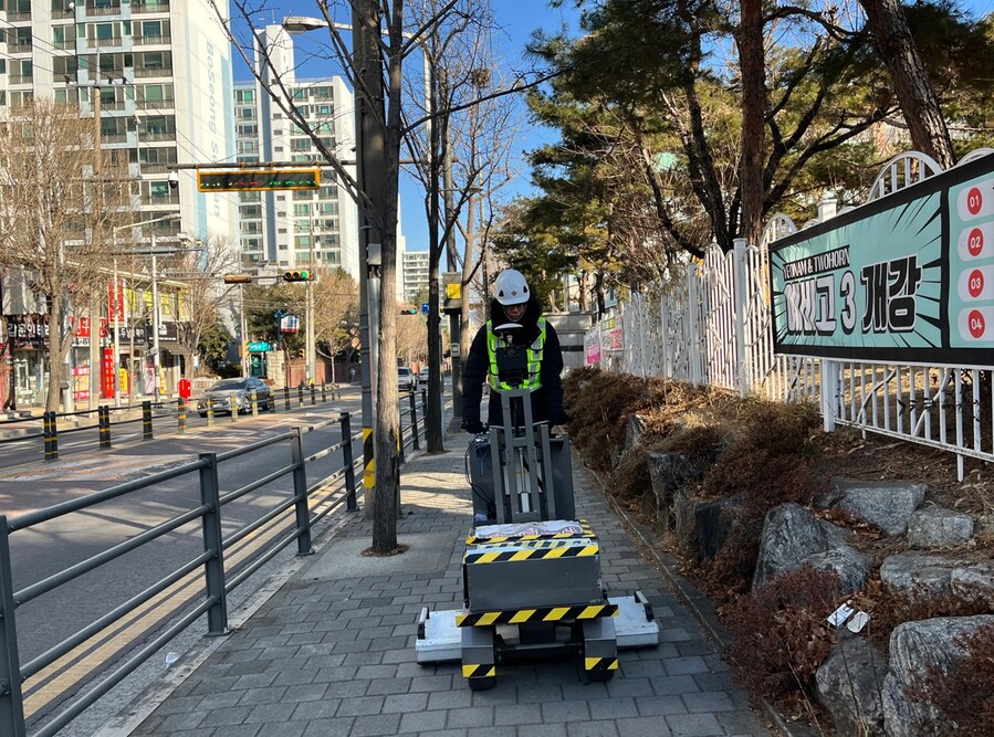 ▲ 대구 수성구가 지반 침하 사고 예방과 지하 시설물 안전관리를 위해 하수관로에 대한 정밀 공동조사를 단계적으로 확대하고 있다.ⓒ수성구