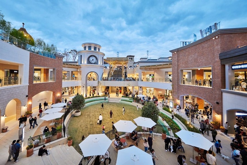 ▲ 부산 기장군에 위치한 부산 프리미엄 아울렛 사우스플라자 전경 ⓒ신세계사이먼