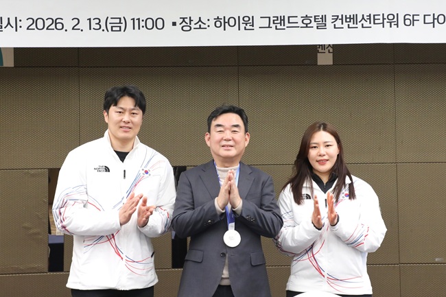 ▲ 강원랜드가 2026 동계 올림픽 국가대표로서 대한민국의 위상을 높인 김상겸, 정해림 선수의 값진 성과를 기념하고 대한민국 동계스포츠 발전에 기여한 공로를  함께 축하하기 위한 자리를 마련했다. ⓒ강원랜드