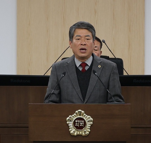 ▲ 충청광역연합의회 김광운 의원이 13일 제8회 임시회 2차 본회의에서 5분 자유발언을 하고 있다.ⓒ충청광역연합의회