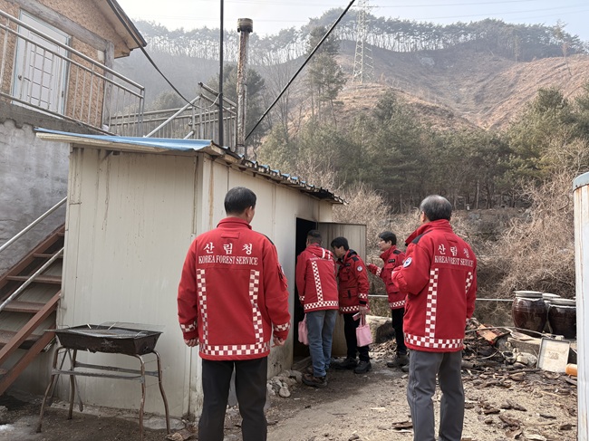 ▲ 화목보일러 점검. ⓒ북부지방산림청