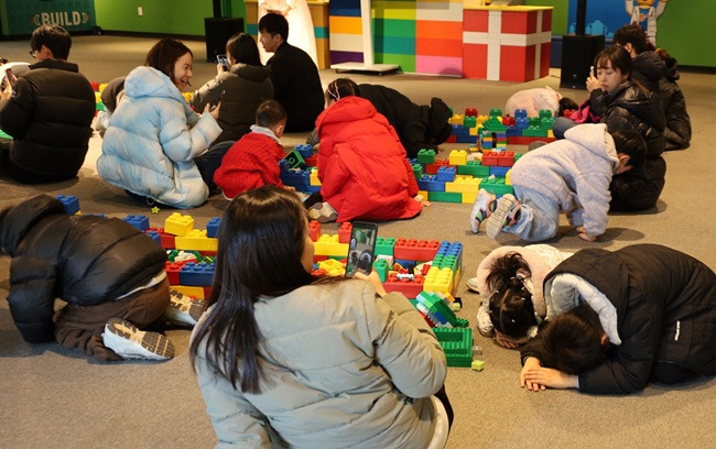 ▲ 레고랜드에서 배우는 세배 ⓒ레고랜드