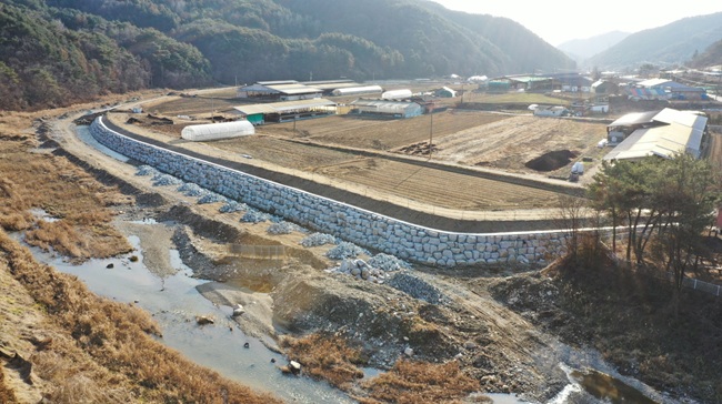 ▲ 성동천 화동지구 지방하천 정비사업 현장. ⓒ홍천군